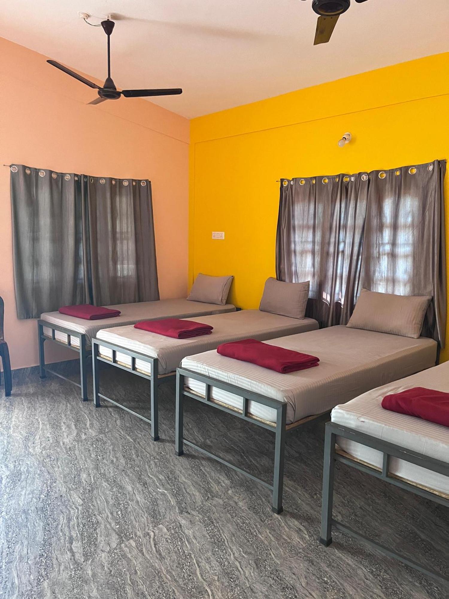 Hostelvk Gokarna Гокарна Экстерьер фото